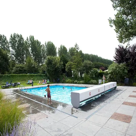 With Dishwasher Recreation Area